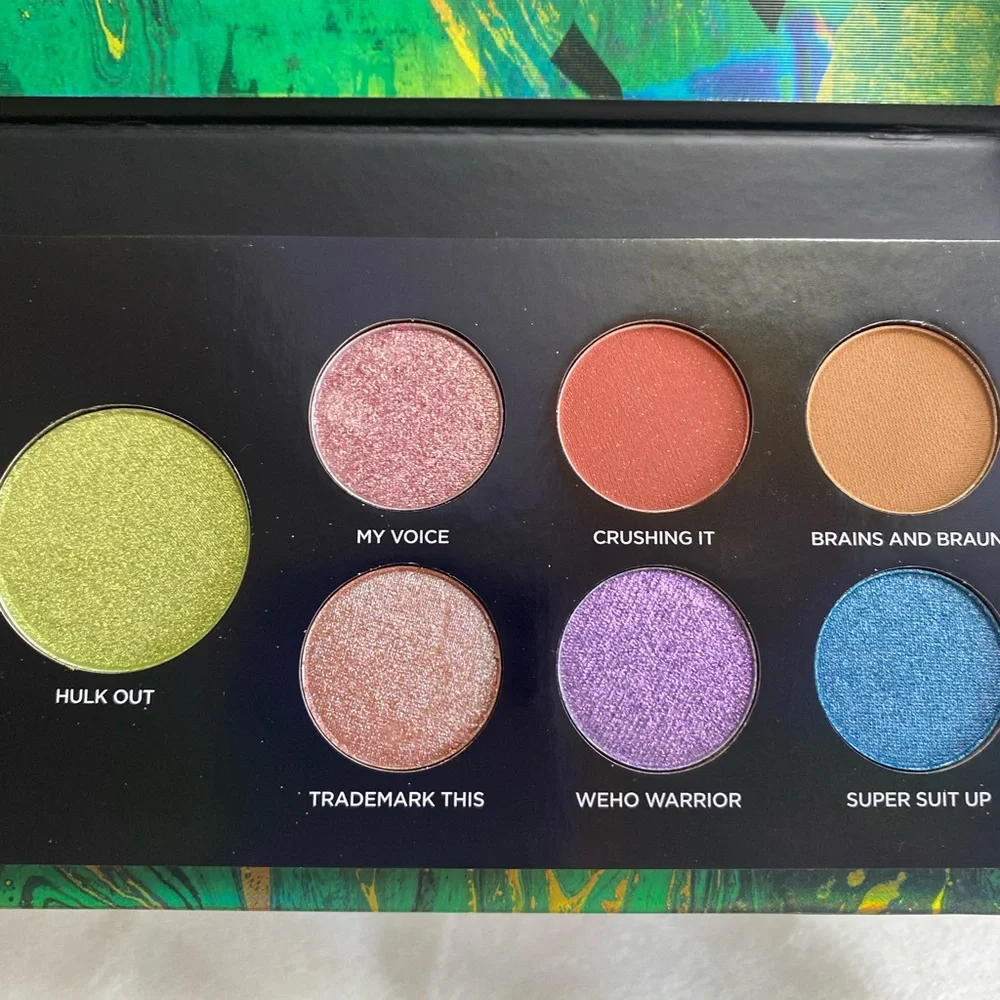 UD Urban Decay x MARVEL STUDIOS She-Hulk Eyeshadow Palette Limited Edition